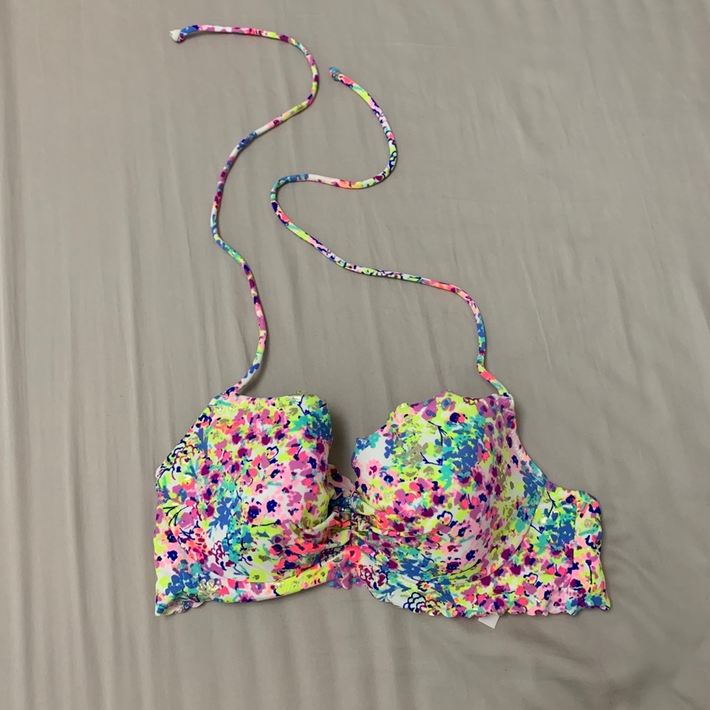 Victoria’s Secret bikini top